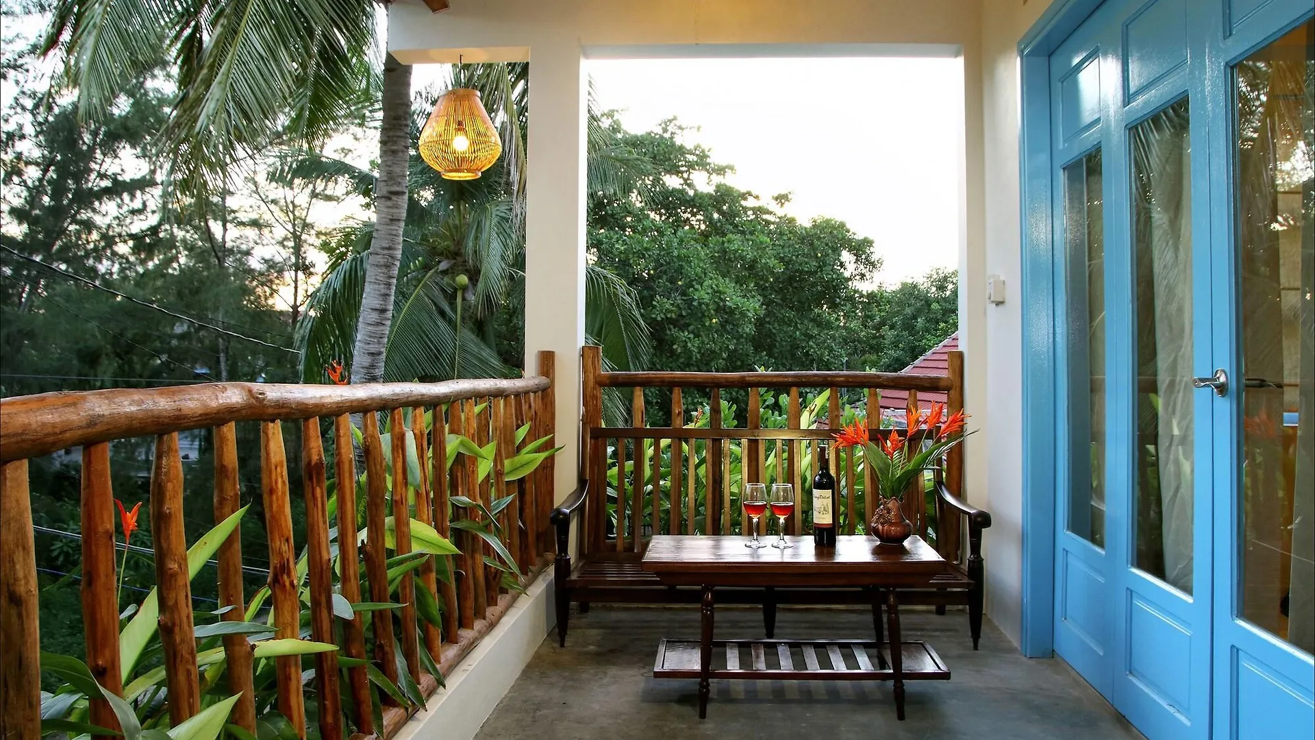 Hotel Life Beach Villa Hoi An