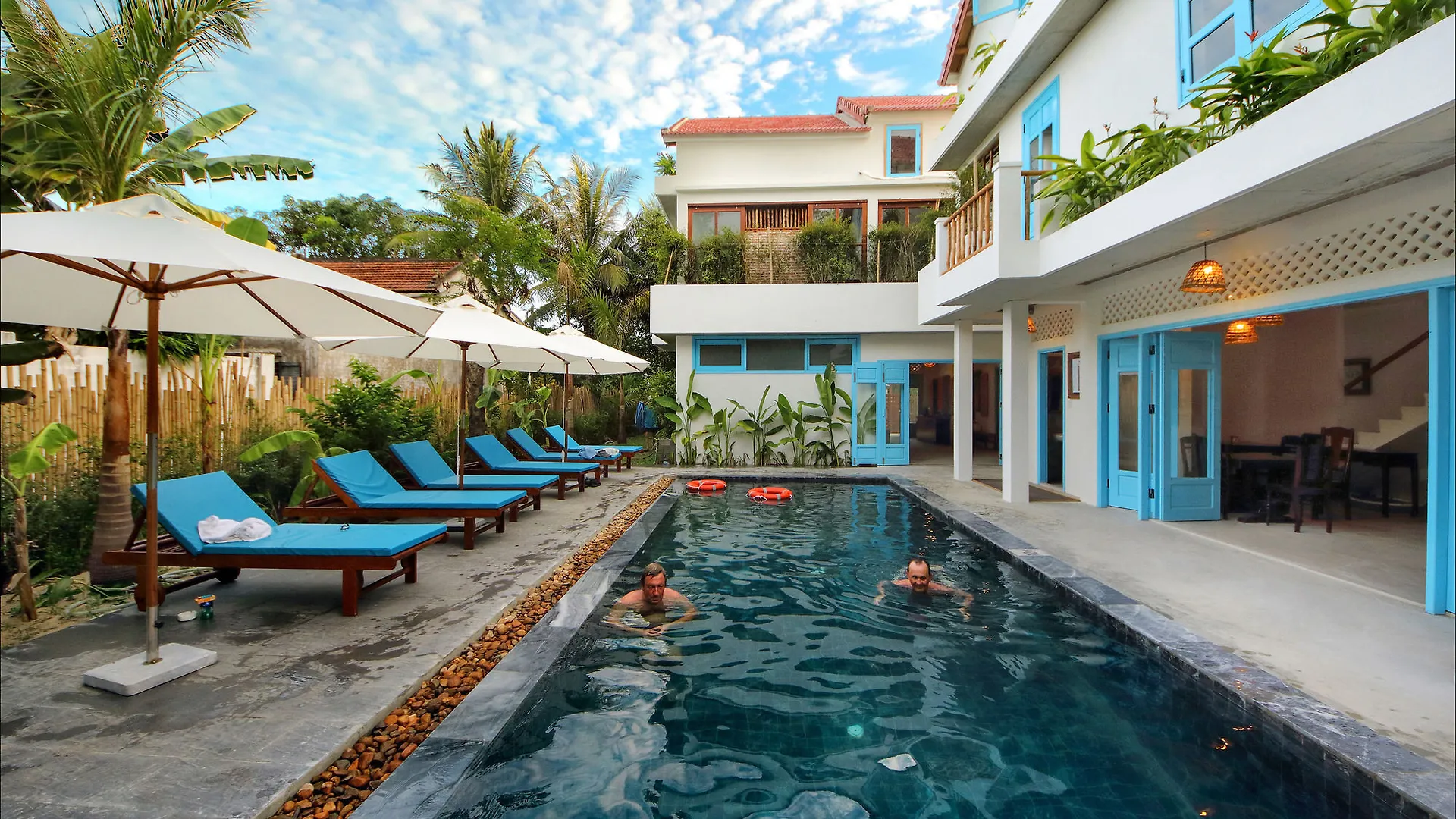 Life Beach Villa Hoi An Hotel