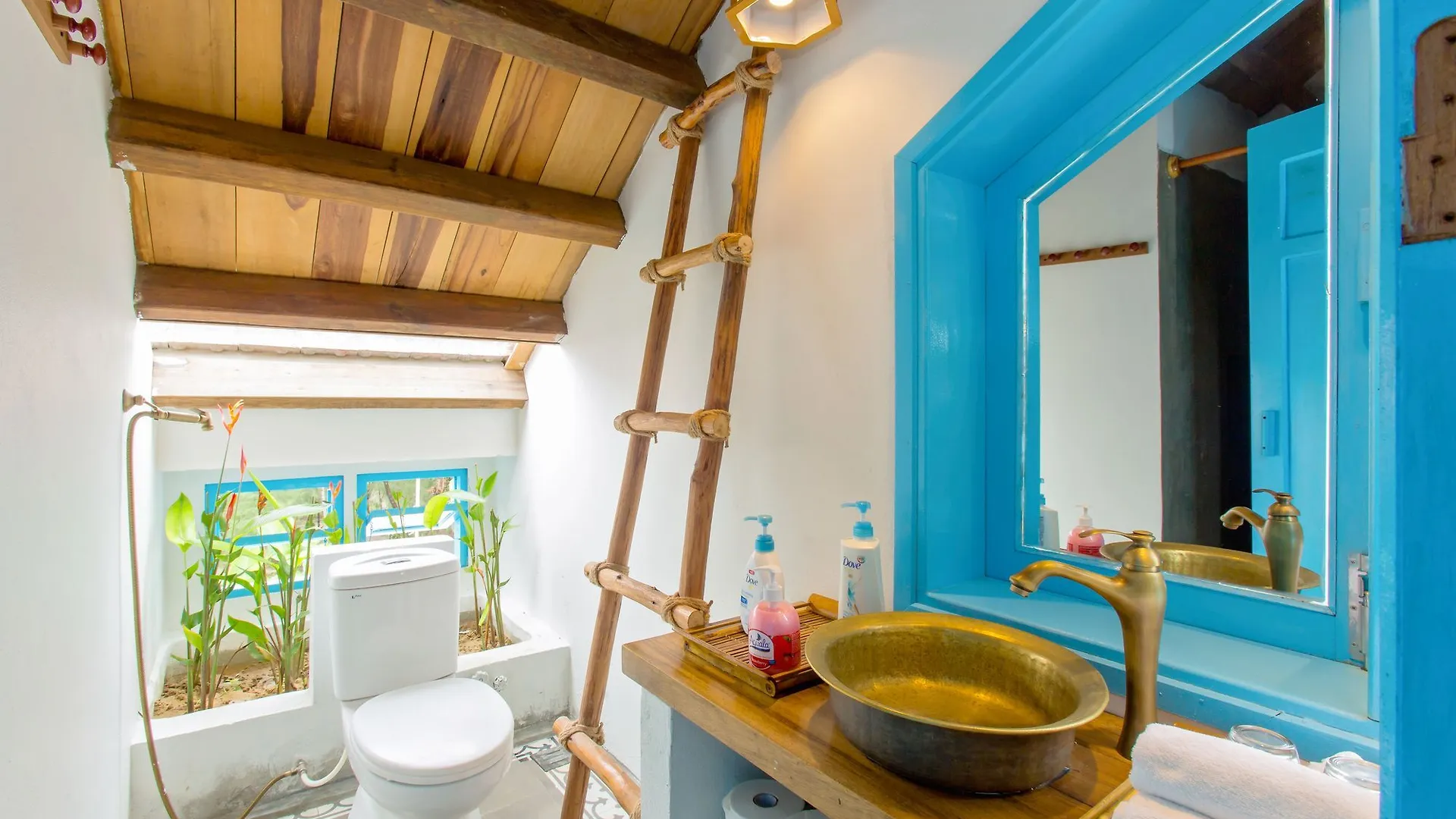 *** Hotel Life Beach Villa Hoi An Vietnam