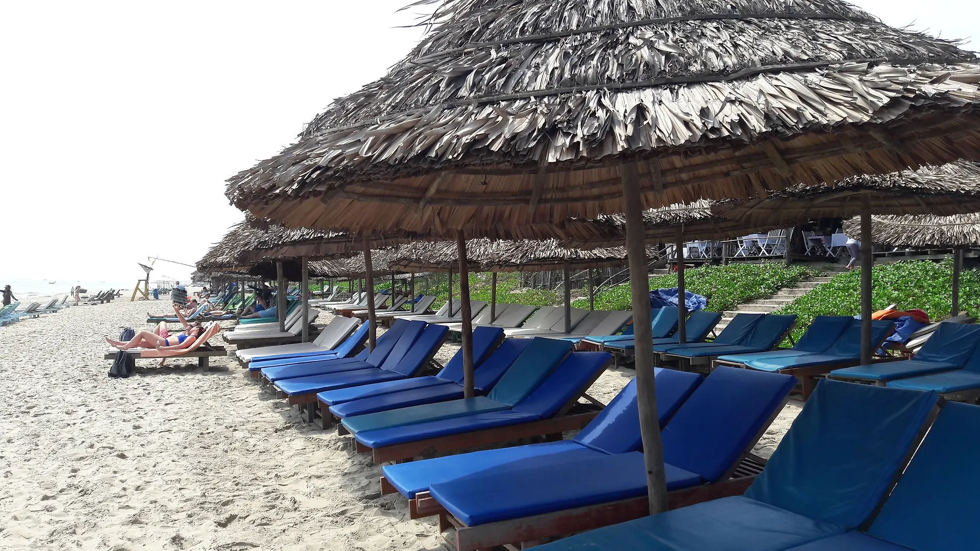 Hotel Life Beach Villa Hội An